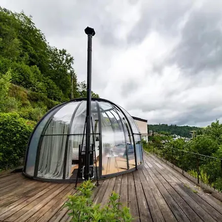 Vakantiehuis Charming Couple Getaway In *