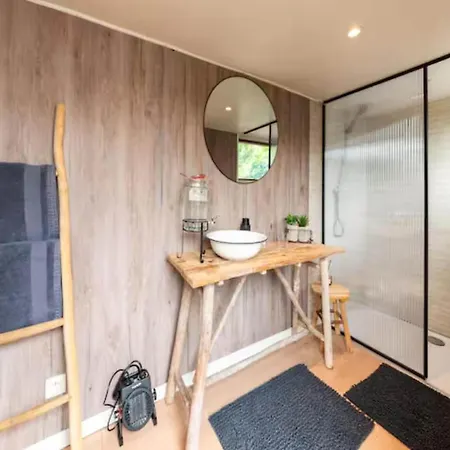 Vakantiehuis Charming Couple Getaway In *